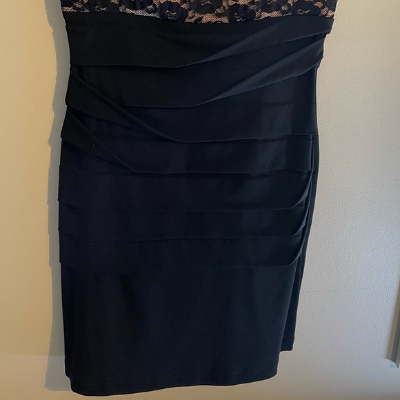 Established in 1962 formal dress - Picture 2 of 4